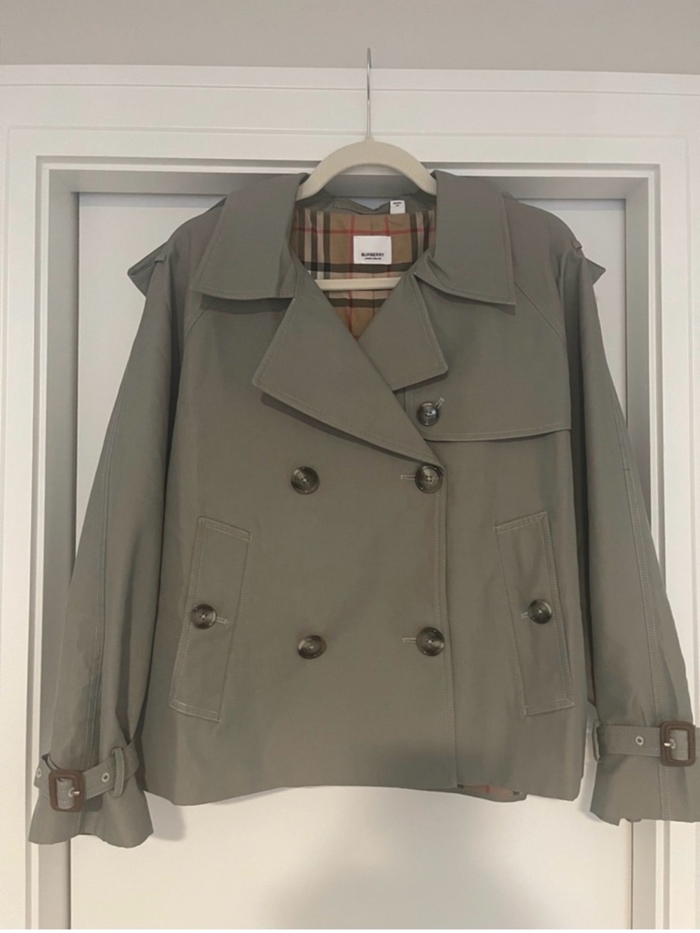 Burberry Olive Green Short
Double-Breasted Trench Jacket